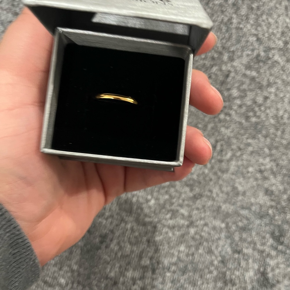 Brilliant expressions thin 10k gold ring